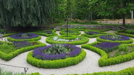 Highfield Hall & Gardens